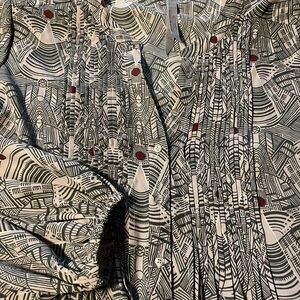 Melissa McCarthy Size 1X pin tuck tunic with geometric and silver. Worn once.